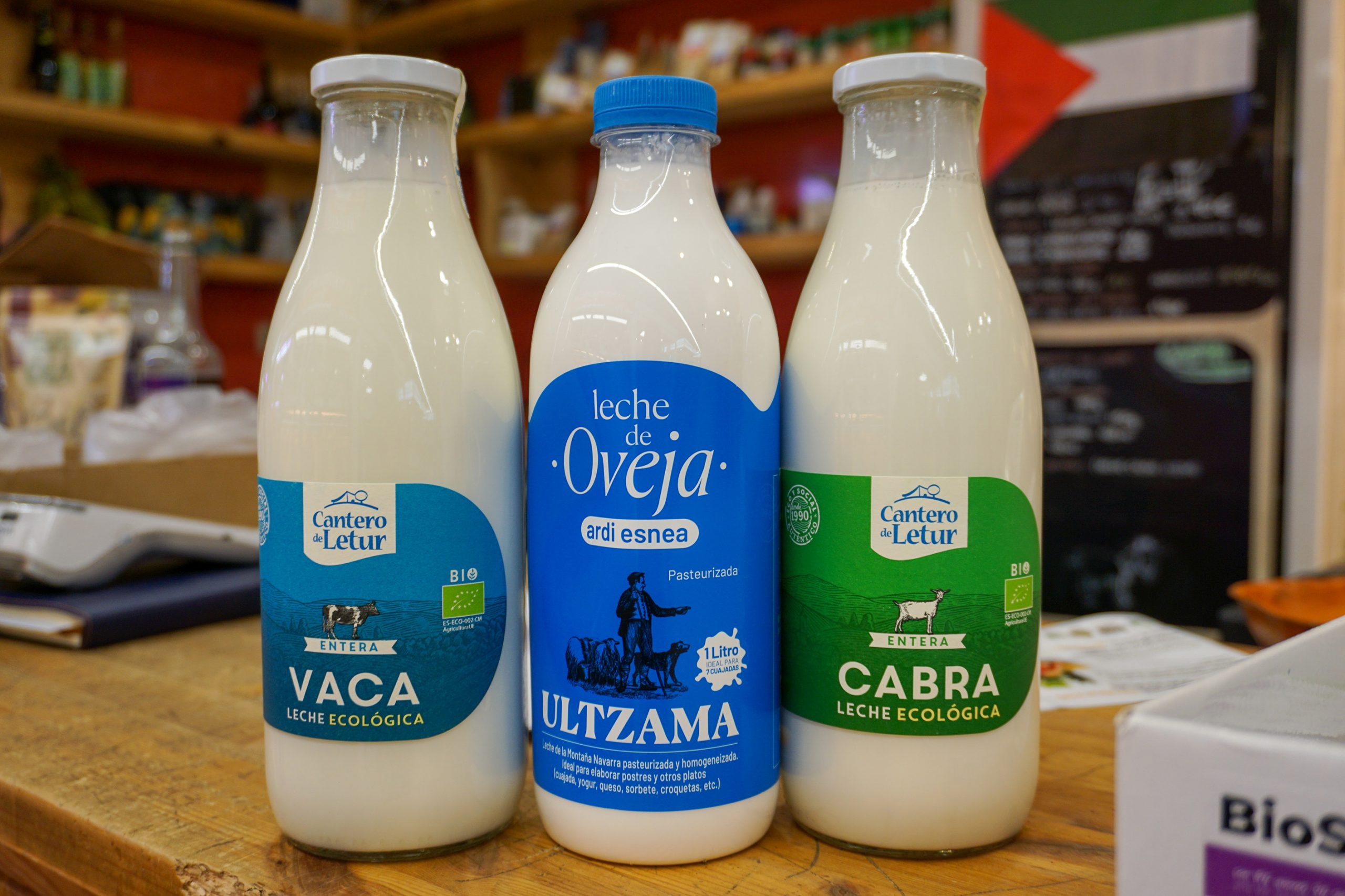 botellas de leche ecológica de distintos tipos