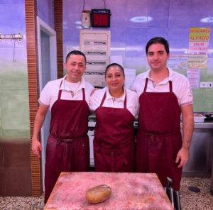 Cortes de carne personalizados puesto 123-127 Mercado Santa María de la Cabeza