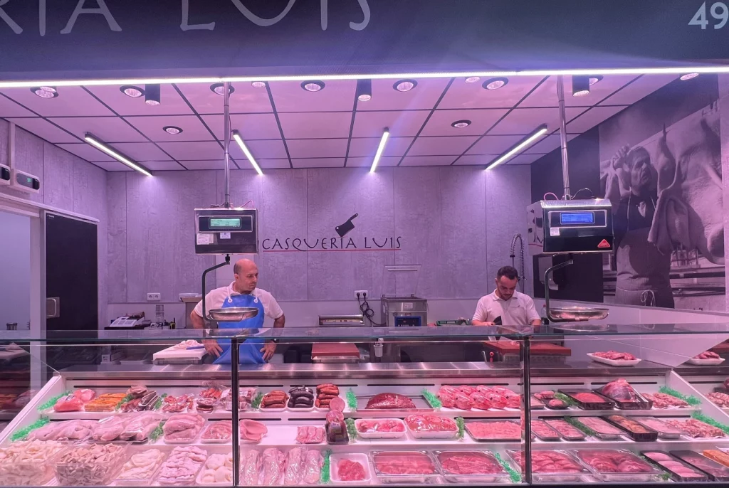 casqueria luis alvarez mercado santa maria de la cabeza