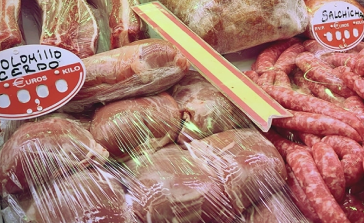 piezas de carne de cerdo del mostrador de jm parra e hijos