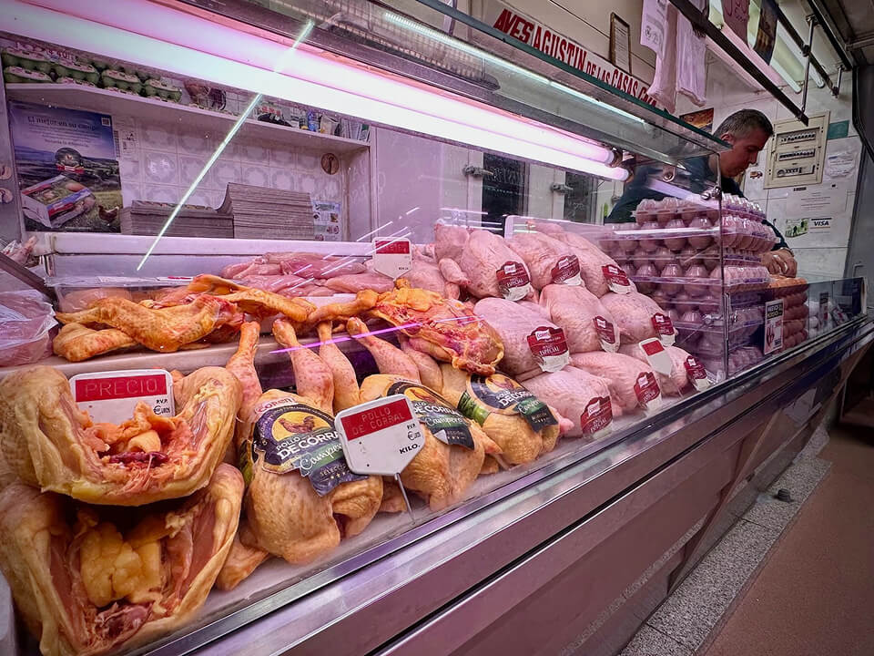 pollo coren entero o por medios